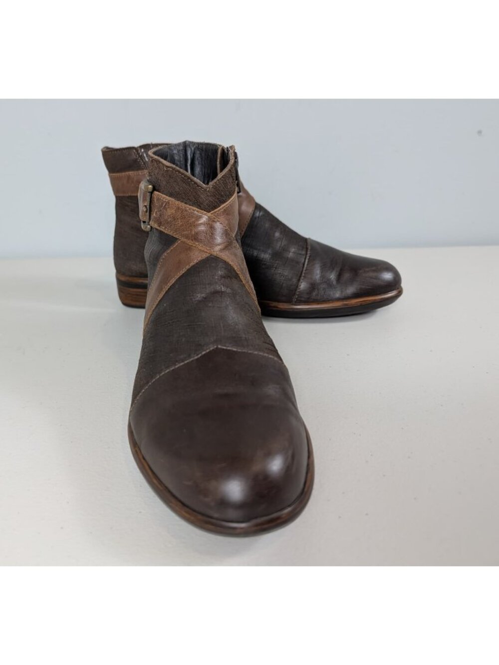 Naot Brown Leather Ankle Boots with Buckle & Side Zipper Closure women's size 7